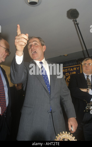 George W Bush parlant au Rotary Club Portsmouth NH en 2000 Banque D'Images