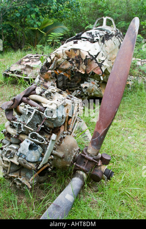 La DEUXIÈME GUERRE MONDIALE Avion de chasse japonais Zeek guerre ruines Yap Micronésie Relique Banque D'Images