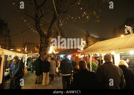 Marchés de Noël à Alberts Square Manchester Uk Banque D'Images