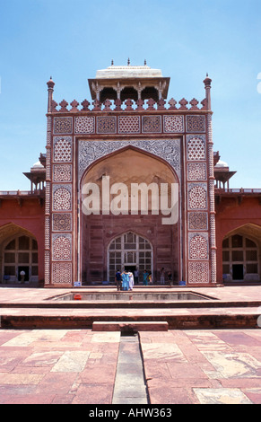 Le tombeau d'Akbar à Sikandra dans l'Uttar Pradesh, Inde Banque D'Images