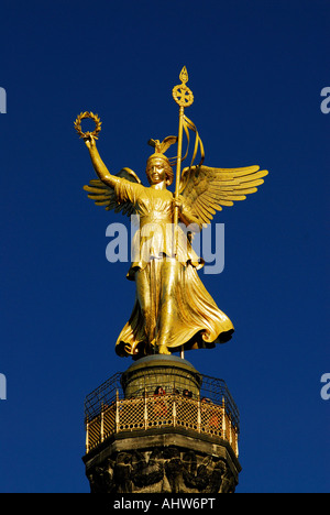 Berlin statue de Victoria sur colonne de la Victoire Banque D'Images