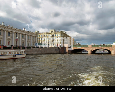 Anitschkow pont sur la Rivière Fontanka canal à Saint Petersbourg Russie Banque D'Images