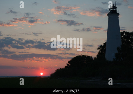 Coucher de soleil sur le vieux phare, la National Wildlife Refuge, Floride, USA Banque D'Images