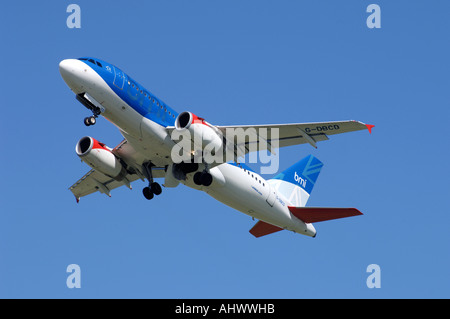 British Midland 319 Airbus Boeing Airliner. XAV-338-307 Banque D'Images