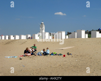 Jeune famille Église Katwijk Pays-bas Hollande Banque D'Images