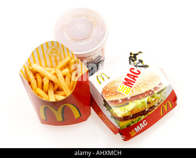 Cheeseburger chips et milkshake Banque D'Images