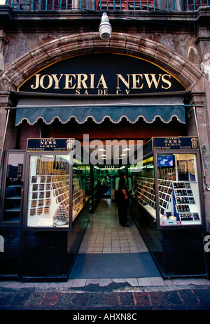 Joyeria News, bijouterie, le Zocalo, Zocalo, Mexico, District Fédéral, Mexique N Banque D'Images