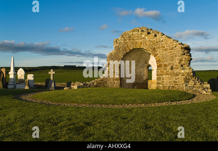 St Nicholas Church dh ORKNEY ORPHIR Kirk ronde nef ruine en cimetière Orphir Banque D'Images