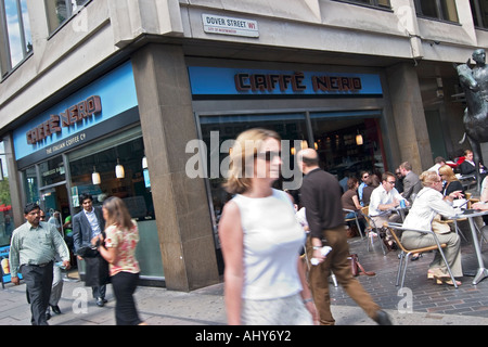 Caffe Nero café sur Piccadilly Londres Banque D'Images