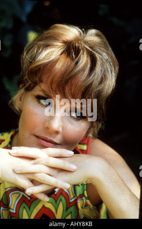 PETULA CLARK actrice chanteuse britannique vers 1968 Banque D'Images