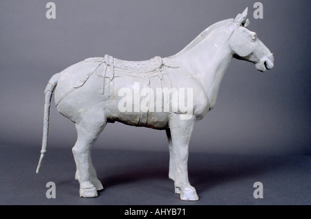 Cheval en terre cuite de l'armée de terre cuite de l'empereur Qin Shi Huang basé à Xi'an en Chine en Asie Banque D'Images