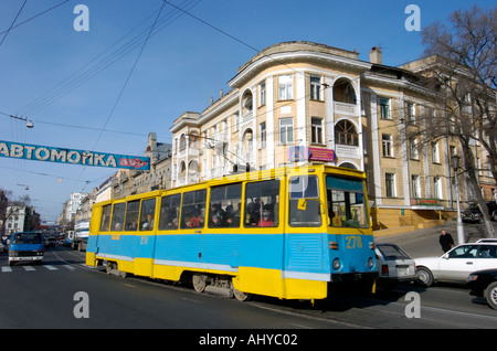 Tramway sur rue dans Vladivostok Russie Banque D'Images