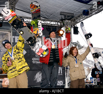 Andreas Wiig, Jussi Oksanen, et Shaun White à la planche au Slopestyle 2007 ESPN Winter X Games à Aspen, Colorado, USA Banque D'Images