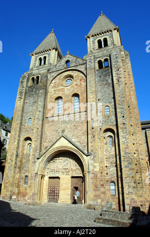 Cathédrale dans le village de Conques en Aveyron France Banque D'Images