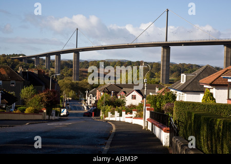 L'Erskine Bridge tirées d'anciens Kilpatrick, un des principaux carrefours routiers enjambant la rivière Clyde. Banque D'Images