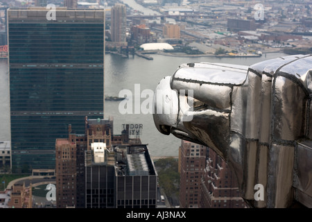 L'un des Aigles du Chrysler Building à Manhattan, New York. Banque D'Images