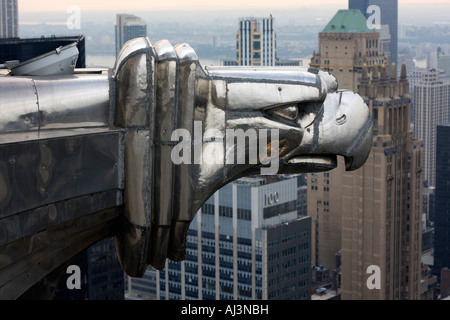 L'un des Aigles du Chrysler Building à Manhattan, New York. Banque D'Images