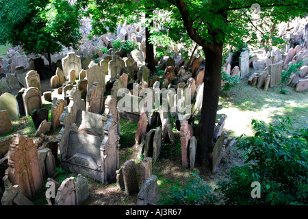 Vieux cimetière juif de Prague République Tchèque Europe EU Banque D'Images