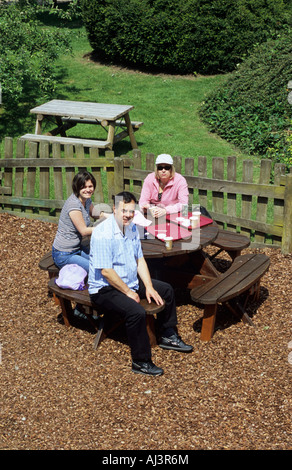 En famille Aventure animale Pettits Park au Royaume-Uni Banque D'Images