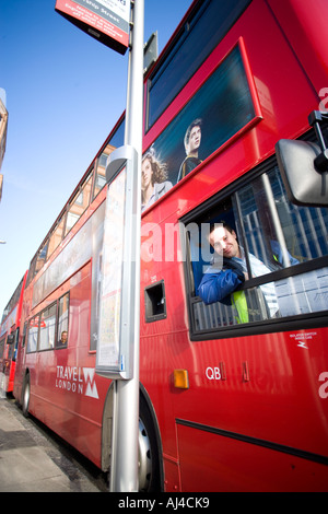 Et London bus driver Banque D'Images