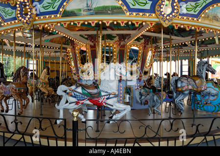 Carrousel à la main le parc du Fort Edmonton Alberta Canada Banque D'Images