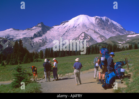 Le mont Rainier et Emmons Glacier dans le Parc National du Mont Rainier dans l'État de Washington, USA Banque D'Images