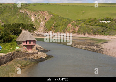 La vieille maison bateau sur l'estuaire de la rivière Avon à Devon Bantham Banque D'Images