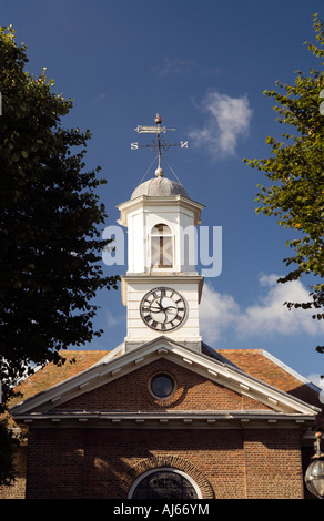 UK Kent Traiter Rue Haute Église paroissiale Saint Georges Banque D'Images