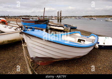 West Sussex virilité Peninsula Itchenor bateaux dans Chichester Harbour à marée basse Banque D'Images