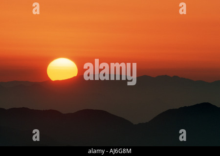 Lever du soleil au début de croire, pointe la Chine, Anhui, Huan Shan, Huangshan Banque D'Images