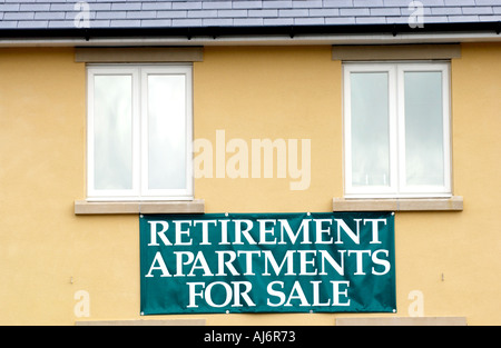 Appartements à vendre la retraite sur un nouveau développement dans le marché rural ville de Brecon Powys Pays de Galles UK GO Banque D'Images