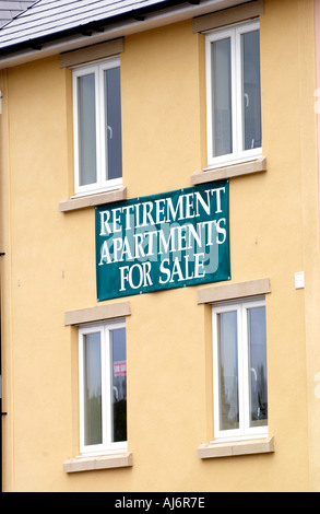 Appartements à vendre la retraite sur un nouveau développement dans le marché rural ville de Brecon Powys Pays de Galles UK GO Banque D'Images