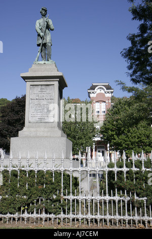 Pocono Poconos Mountains Pennsylvania,Honesdale,Wayne County court House,maisons,1869 monument de la guerre de Sécession,soldat,PA070923075 Banque D'Images