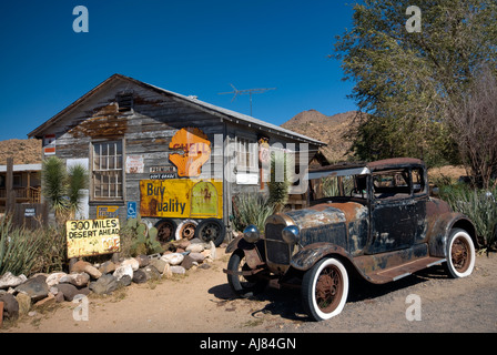 Ford Modèle T à cadeaux Hackberry Route 66 Arizona USA Banque D'Images