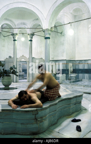 Man enjoying Hammam Hammam Istanbul Istanbul Turquie Banque D'Images