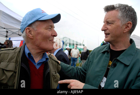 Tony Benn avec Billy Bragg à la Tolpuddle Martyrs Syndicat Rally, Dorset, Angleterre, Royaume-Uni Banque D'Images