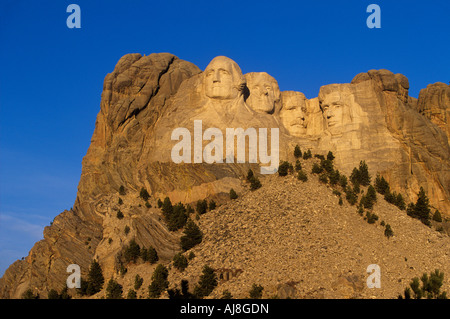 USA South Dakota Winter Morning sun lights Mount Rushmore National Monument près de la ville de Keystone Banque D'Images