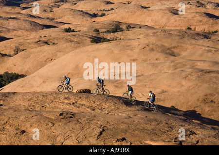 Randonnée cycliste groupe, Moab, Utah Banque D'Images