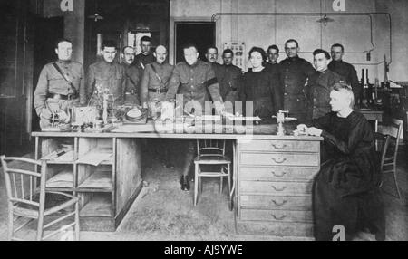 Marie Curie, physicienne française d'origine polonaise, à l'Institut du Radium, Paris, 1919. Artiste : Inconnu Banque D'Images