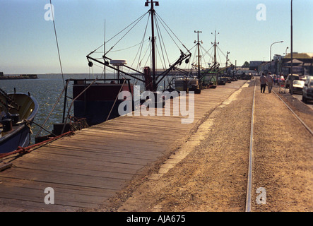 La vieille promenade à Wexford Harbour en Irlande Banque D'Images