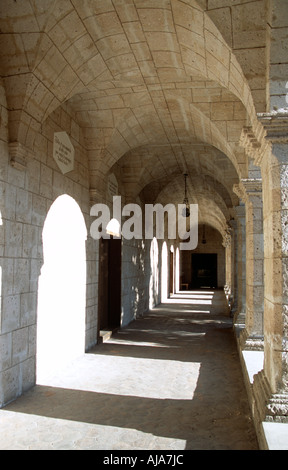 Cloître, Monastère de Santa Teresa, Arequipa, Pérou Banque D'Images