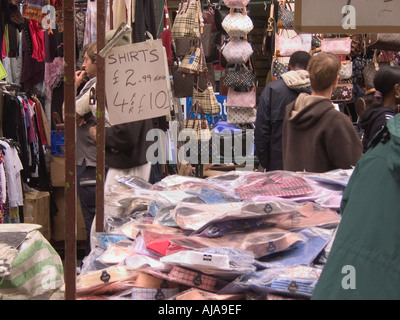 Peticoat Lane Sunday Market Londres Banque D'Images