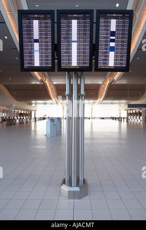 Des panneaux d'information, l'aéroport international Pearson de Toronto, Toronto, Ontario, Canada Banque D'Images