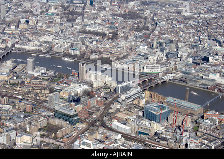 Vue aérienne nord-ouest de la Tamise Southwark London La ville de Londres et Southwark London WC2 EC2 EC4 et SE1 U Banque D'Images