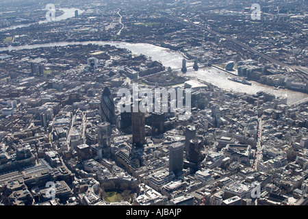 Vue aérienne au sud-est de la ville de Londres Tamise Shadwell Bermondsey et Rotherhithe E1 EC2 EC3 et SW16 UK High level Banque D'Images