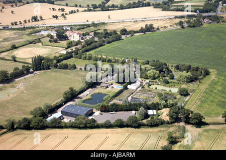 Vue aérienne sud-ouest de l'habitat pavillonnaire London England UK oblique de haut niveau Banque D'Images