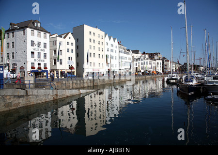 Guernesey - St Peter Port, reflets de l'eau à Victoria Marina Banque D'Images