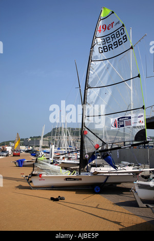 La Portland Weymouth Sailing Academy sur Portland Harbor Lieu de la voile olympique de 2012 Banque D'Images