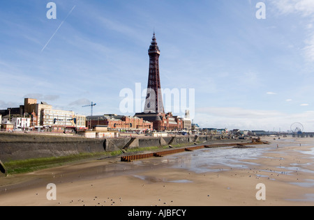 La tour de Blackpool à partir de la jetée du Nord Banque D'Images