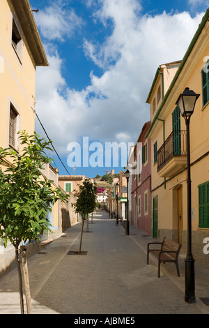 Rue typique de la vieille ville de Andratx, côte ouest, Mallorca Espagne Banque D'Images